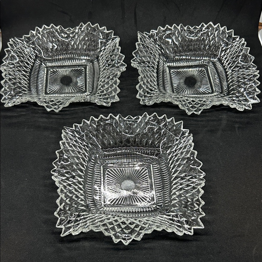 Vintage Indiana Glass Diamond Point Ruffle Edge Square Candy Serving Dish